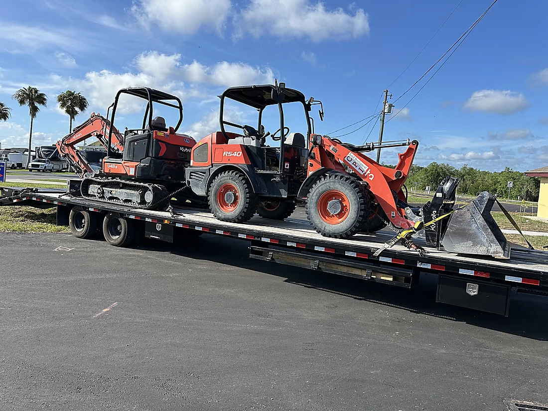 Flatbed carrying small equipment